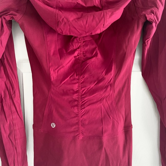 Lululemon | Lightweight reversible hoodie - Picture 8 of 8